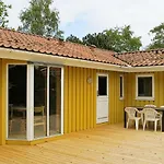 8 Person In Vaeggerlose-by Traum *