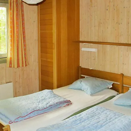 Four-bedroom In Vaeggerlose 18 *