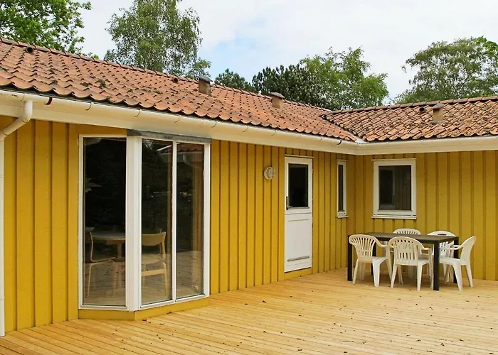 8 Person In Vaeggerlose-by Traum *